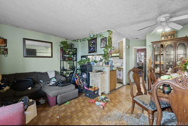 4139 46Th Street, San Diego CA: https://media.crmls.org/mediaz/71c40954-1a8e-456e-abcd-fbfec953a705.jpg