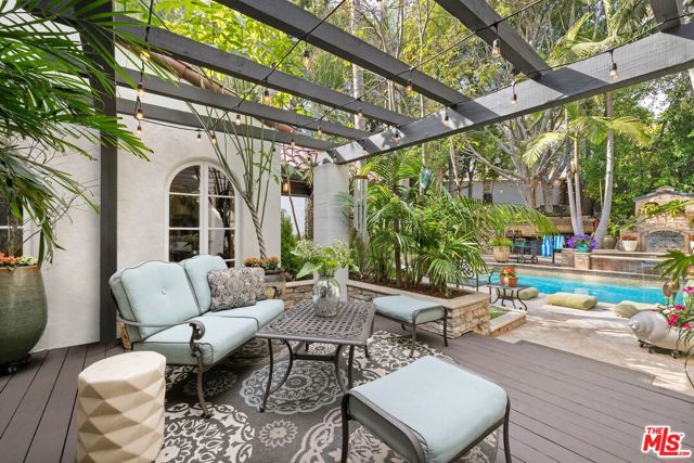 2276 La Granada Drive, Los Angeles CA: https://media.crmls.org/mediaz/71c451ff-4cda-4a15-bc0a-26a72b4e985f.jpg