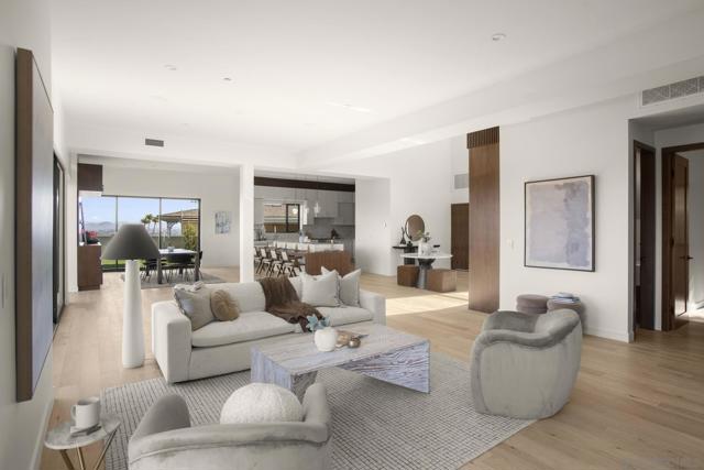 2448 Sagebrush Ct, La Jolla CA: https://media.crmls.org/mediaz/71c4be76-6b87-4e58-9547-7145488782c5.jpg