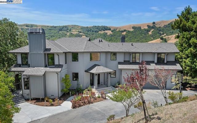325 Bollinger Estates Ct, San Ramon CA: https://media.crmls.org/mediaz/71c51cab-8247-4cc7-8780-6ab559aa7aa4.jpg