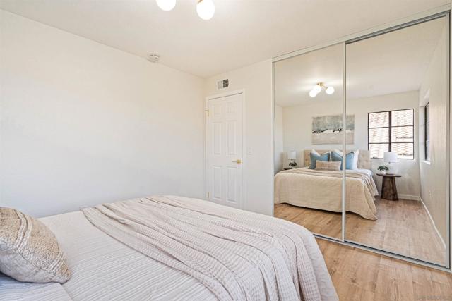 2064 White Birch Dr, Vista CA: https://media.crmls.org/mediaz/71c550b0-2302-477c-9cc4-cbd47605cdeb.jpg