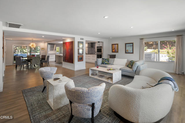 3351 Country Club Drive, Glendale CA: https://media.crmls.org/mediaz/71c58936-1920-4d08-8f5f-1bd721270725.jpg