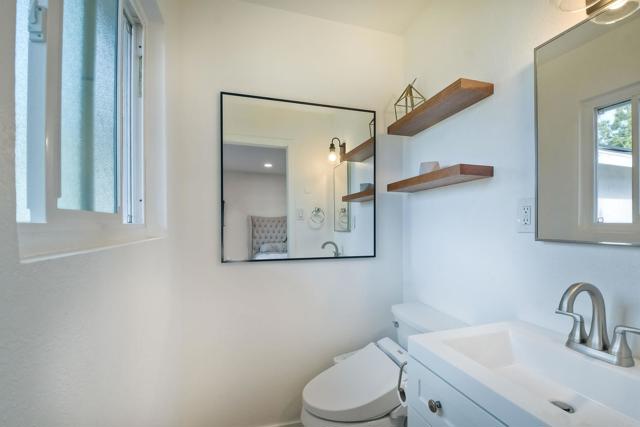 229 Yacon Street, Vista CA: https://media.crmls.org/mediaz/71c59aa7-28e2-4a43-8c86-28e99269ab80.jpg