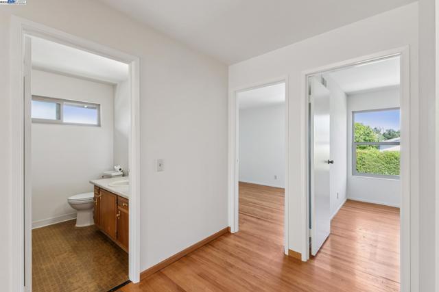 4190 Sharab Ct, Pleasanton CA: https://media.crmls.org/mediaz/71c59f57-f33b-42fe-9487-1c108f2fbf0a.jpg
