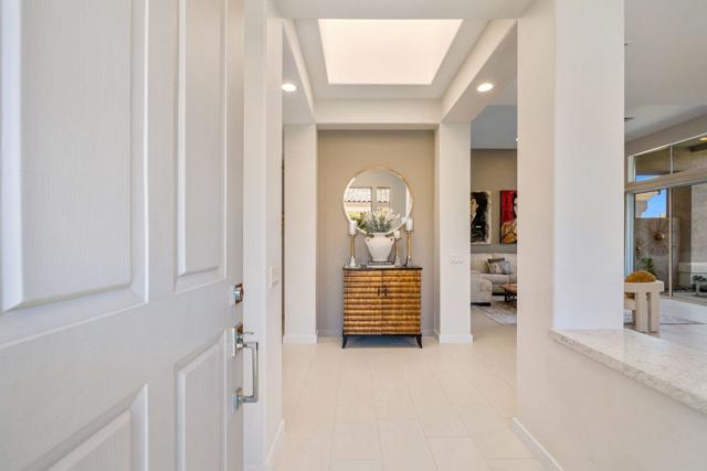 502 Desert Holly Drive, Palm Desert CA: https://media.crmls.org/mediaz/71c650b2-bda8-463d-b61e-ba9ccc640464.jpg