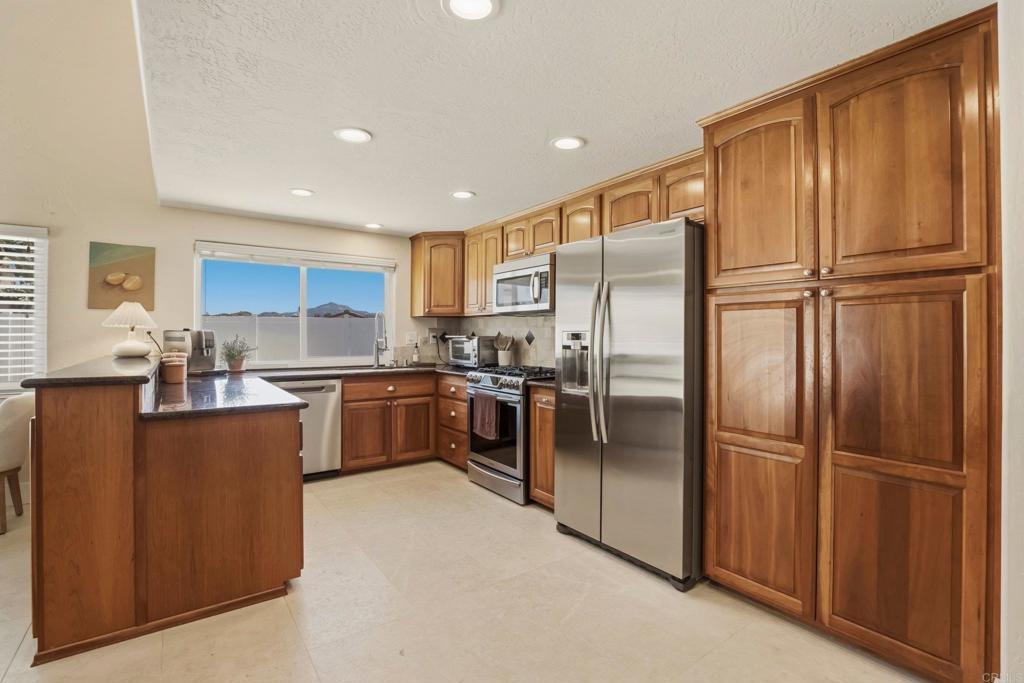 12388 Reata Court - photo 16