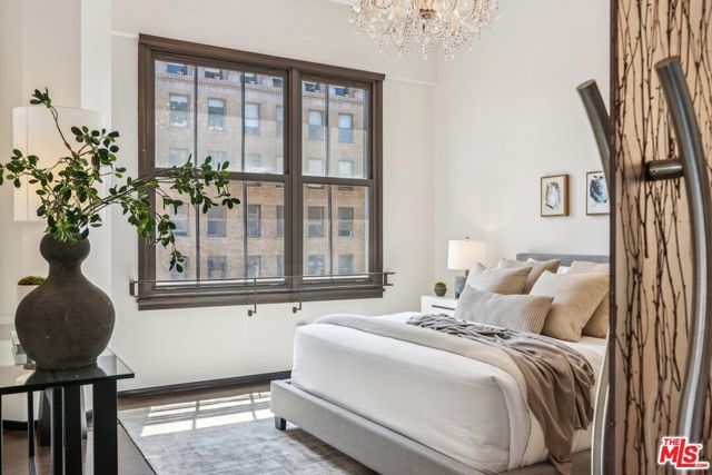 1645 N Vine Street, Los Angeles CA: https://media.crmls.org/mediaz/71c6ed56-be6e-4dc5-859b-6fd6bc6f2fea.jpg