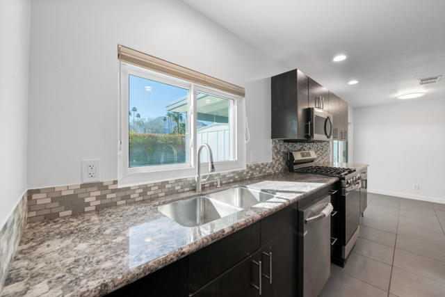 70091 Chappel Road, Rancho Mirage CA: https://media.crmls.org/mediaz/71c6f346-112a-43d5-94a3-b4e7a6bdbbff.jpg