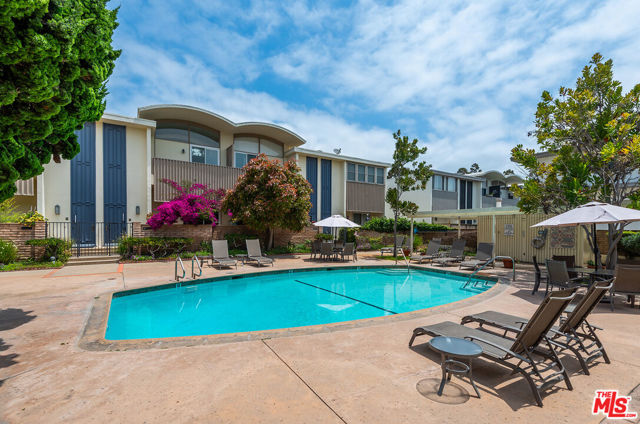 4715 La Villa Marina, Marina del Rey CA: https://media.crmls.org/mediaz/71c7fb64-2404-4493-b72c-64fcf7f66a44.jpg