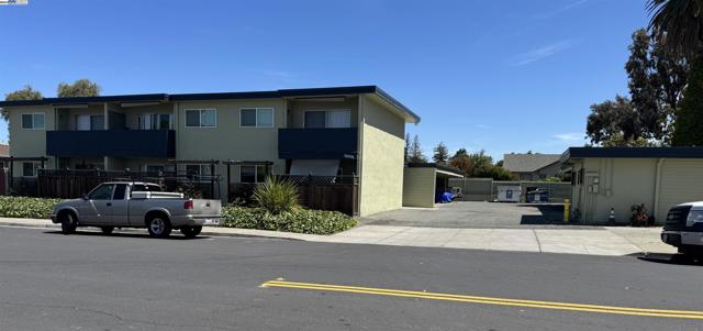 36976 Mulberry St, Newark CA: https://media.crmls.org/mediaz/71c89cf2-fa89-4ed2-b8a0-067742894689.jpg