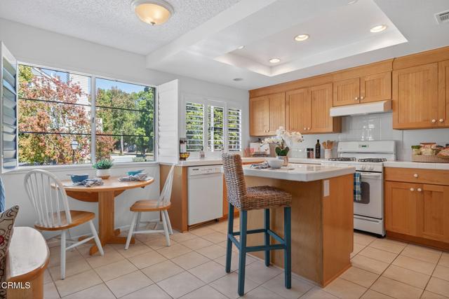 4993 Telephone Road, Ventura CA: https://media.crmls.org/mediaz/71c8aa77-9455-4de4-bfdf-2319468d5dca.jpg