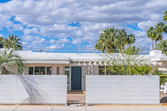 1022 E Mesquite Avenue, Palm Springs CA: https://media.crmls.org/mediaz/71c8ead5-81d1-450e-9041-a0ece162eed9.jpg