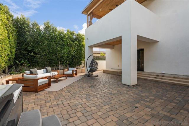 3535 Riviera Drive, San Diego CA: https://media.crmls.org/mediaz/71ca3003-2606-4680-8191-788e979fe8cd.jpg