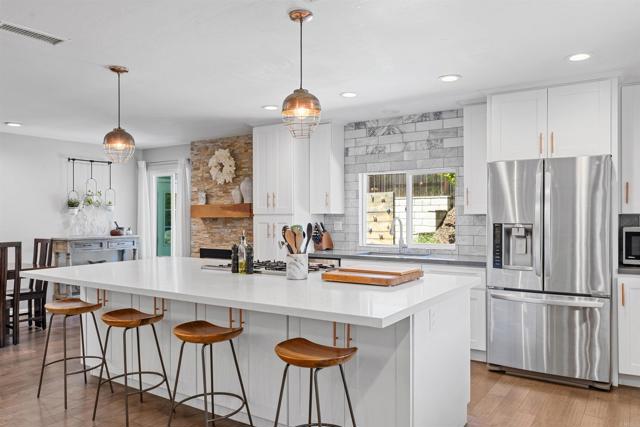 Detail Gallery Image 2 of 35 For 2528 Windmill View Rd, El Cajon,  CA 92020 - 4 Beds | 2 Baths