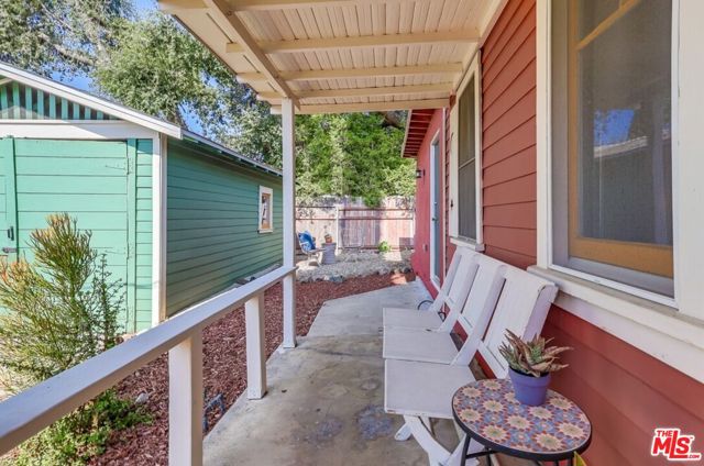 1105 E Claremont Street, Pasadena CA: https://media.crmls.org/mediaz/71cb86d6-e7fd-4371-9ba6-a182eca0c93f.jpg