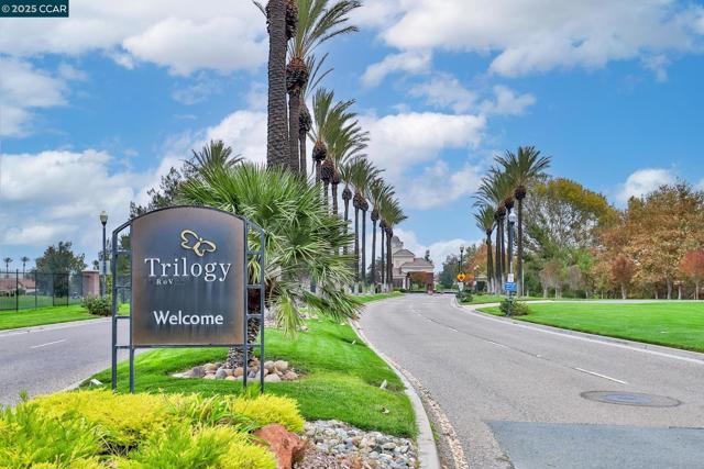 304 Birch Ridge Dr, Rio Vista CA: https://media.crmls.org/mediaz/71cbb21d-440f-41cc-a1e4-849ccecc555b.jpg