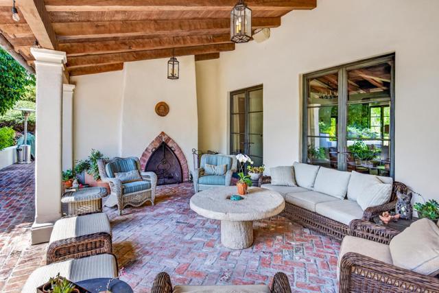 180 Farm Road, Woodside CA: https://media.crmls.org/mediaz/71cc3349-9fc4-435c-af58-8cd3c48883c5.jpg