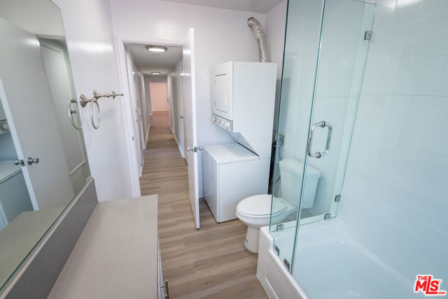 123 California Avenue, Santa Monica CA: https://media.crmls.org/mediaz/71ccb722-97b1-4301-a651-72ccf80b9f65.jpg