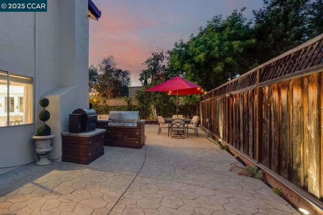 1021 Montclair Court, Livermore CA: https://media.crmls.org/mediaz/71ccfdb3-a868-49d8-a785-3f1a0ec11144.jpg