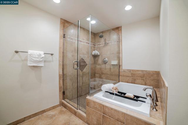 600 Guaymas Ct, San Ramon CA: https://media.crmls.org/mediaz/71cdb3ed-0421-4630-8084-b6da64ef5c55.jpg