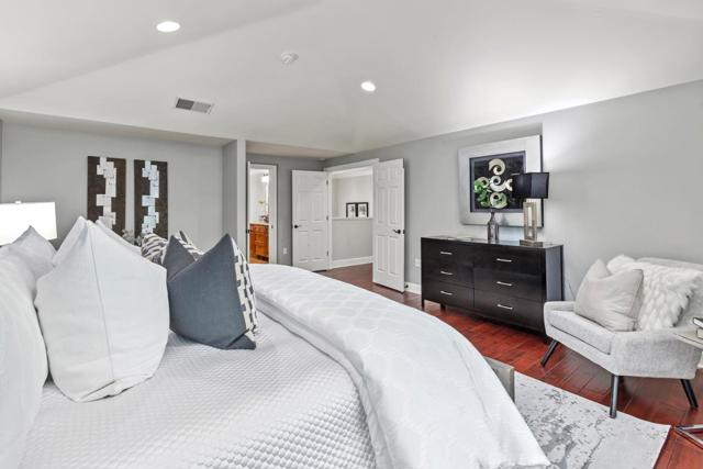 158 Seminary Drive, Menlo Park CA: https://media.crmls.org/mediaz/71ce115c-3479-4722-98b3-1fbf4972eb57.jpg