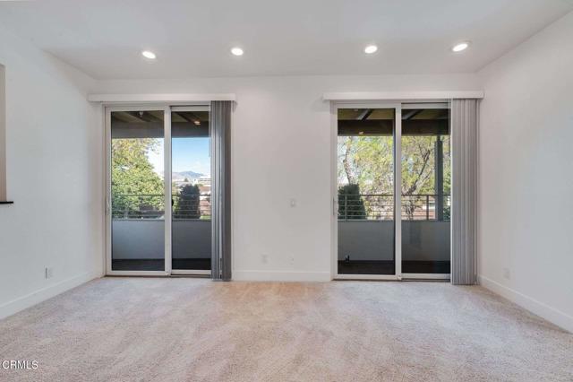 239 S Marengo Avenue, Pasadena CA: https://media.crmls.org/mediaz/71ced270-d20b-4f0e-ad04-d81e7f33b54f.jpg