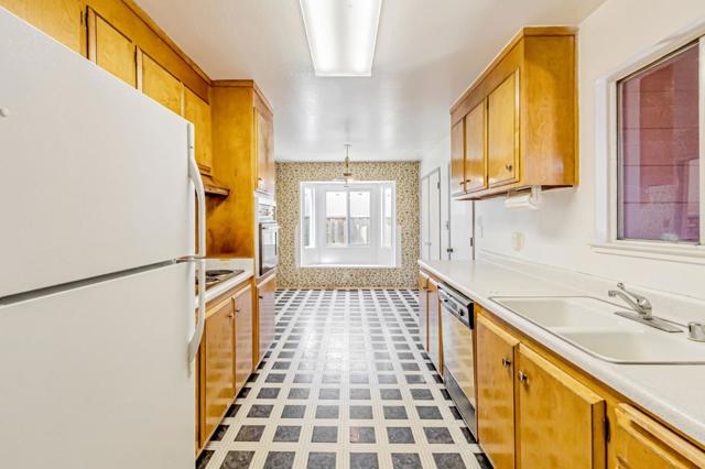 945 San Ramon Court, Mountain View CA: https://media.crmls.org/mediaz/71cedfef-c2f4-4ed4-ba1c-43afe6448c7e.jpg