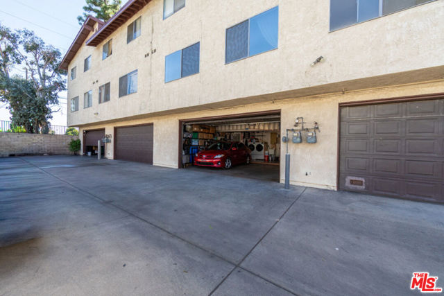 9041 Van Nuys Boulevard, 210 photo 46