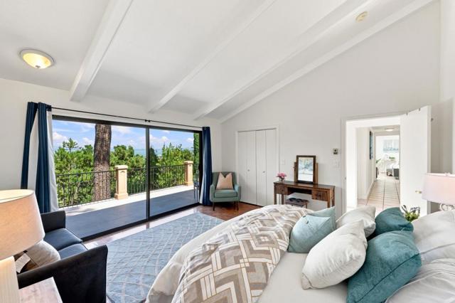 150 New Place Road, Hillsborough CA: https://media.crmls.org/mediaz/71ceef03-1d56-453a-881a-4305c3fb7a28.jpg