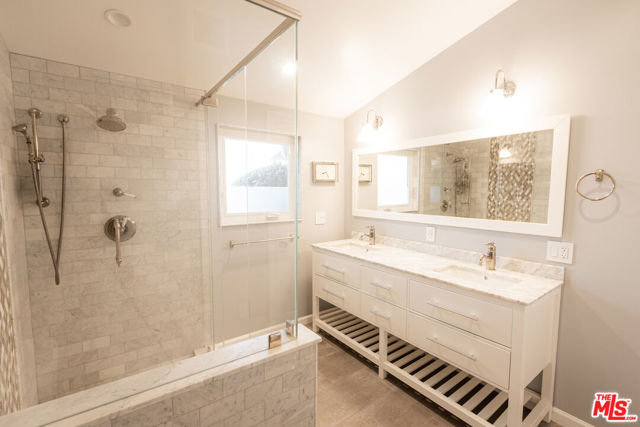 8510 Capistrano Avenue, West Hills CA: https://media.crmls.org/mediaz/71cefbf8-43d8-44cc-af97-886c7b3b4e44.jpg