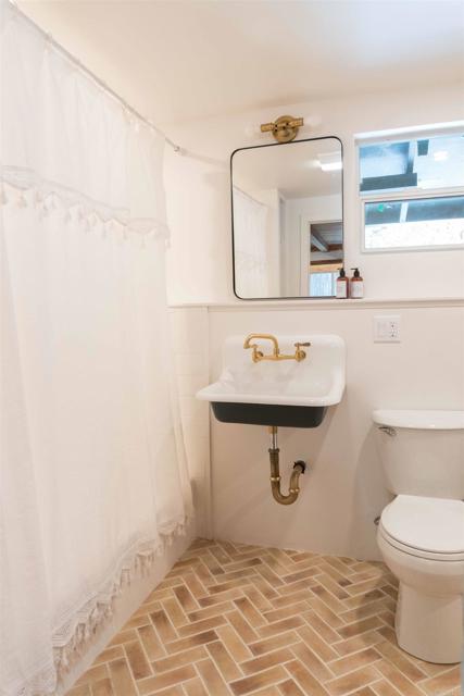 Image 11 of 20 For 25860 Oakwood Street