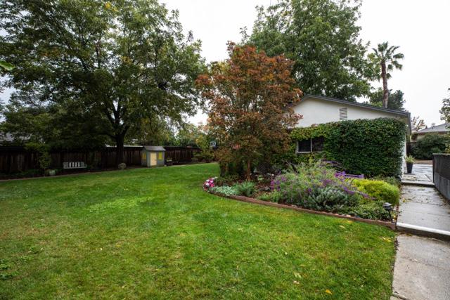 1264 Richardson Avenue, Los Altos CA: https://media.crmls.org/mediaz/71cf1147-7341-480b-8ca5-49f117afeb10.jpg