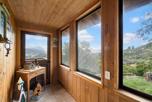 27751 Highway 79, Santa Ysabel CA: https://media.crmls.org/mediaz/71cfd975-625d-4866-adcb-eb1acc66e5bd.jpg
