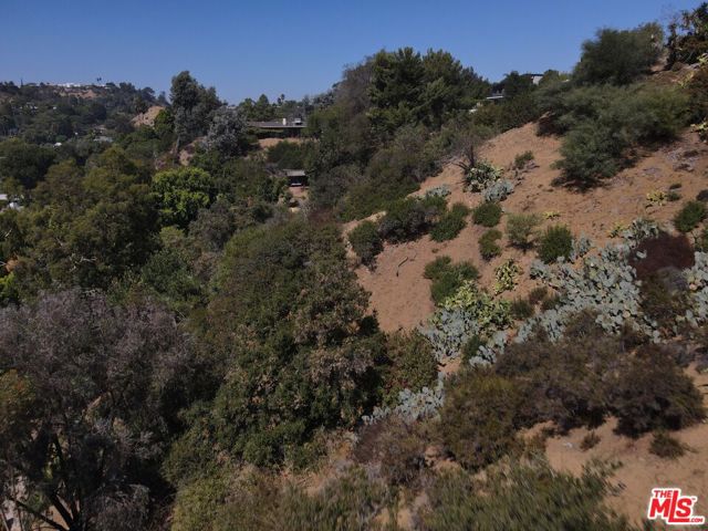0 Allenwood, Los Angeles CA: https://media.crmls.org/mediaz/71d03202-248c-4787-a4c3-7cc9402e19c8.jpg