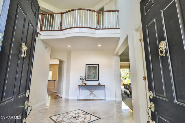 11275 Watson Drive, Moorpark CA: https://media.crmls.org/mediaz/71d0490f-3a61-4b7f-8d69-61367b8c2e5a.jpg