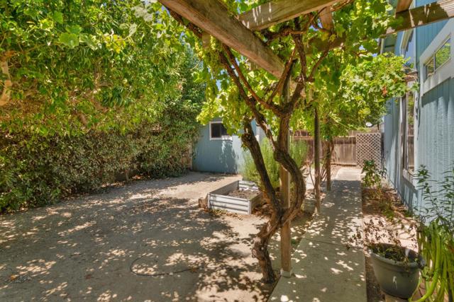 309 Windsor Court, King City CA: https://media.crmls.org/mediaz/71d0b332-7c36-44d4-a0e2-2a1cf8eb6840.jpg