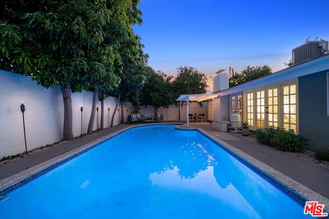 14300 Runnymede Street, Van Nuys CA: https://media.crmls.org/mediaz/71d17c47-d336-455a-a61c-6cf0dfc4c900.jpg