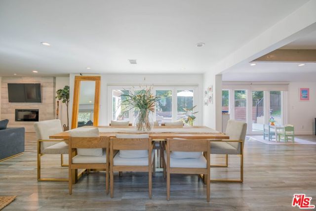 2760 E Glenoaks Boulevard, Glendale CA: https://media.crmls.org/mediaz/71d183e1-2d83-4cf4-ab84-df9d01d0c641.jpg