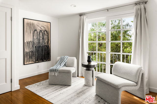 2745 La Cuesta Drive, Los Angeles CA: https://media.crmls.org/mediaz/71d25f4e-3ac1-4148-a60b-6ebab0655a0c.jpg