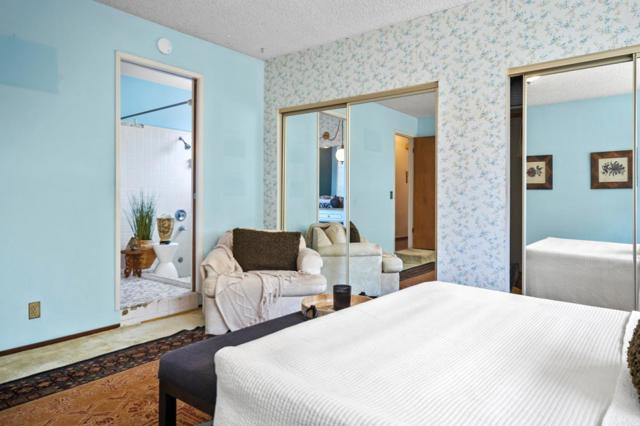 9495 S Century Oak Road, Salinas CA: https://media.crmls.org/mediaz/71d30ecb-6095-42c4-9931-e766f6725a80.jpg