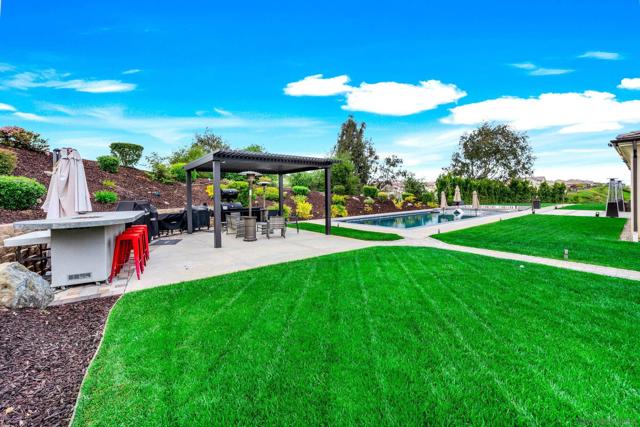 21992 Wilgen Rd, Escondido CA: https://media.crmls.org/mediaz/71d36aa3-6149-4e7d-95cd-85603dc319dc.jpg