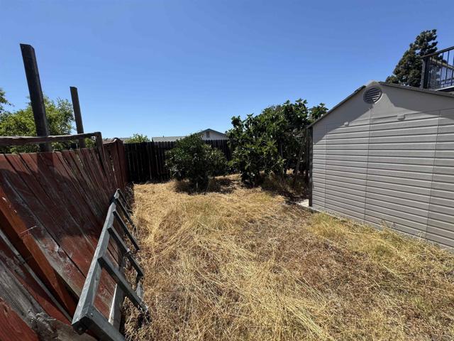 10490 Stanfield Cir, San Diego CA: https://media.crmls.org/mediaz/71d3e7b4-9e06-4399-83c1-2e6ff1b7c643.jpg