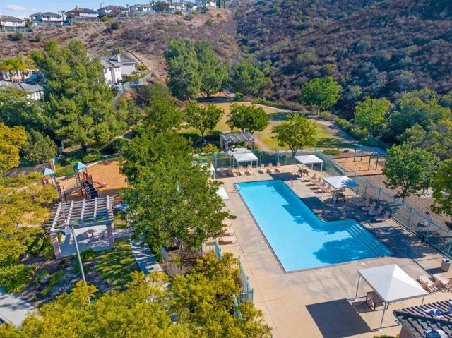 2168 Pointe Parkway, Spring Valley CA: https://media.crmls.org/mediaz/71d3f58f-9856-456f-917b-cb1e3c3b3d98.jpg