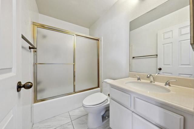 Image 30 of 37 For 72890 Amber Street