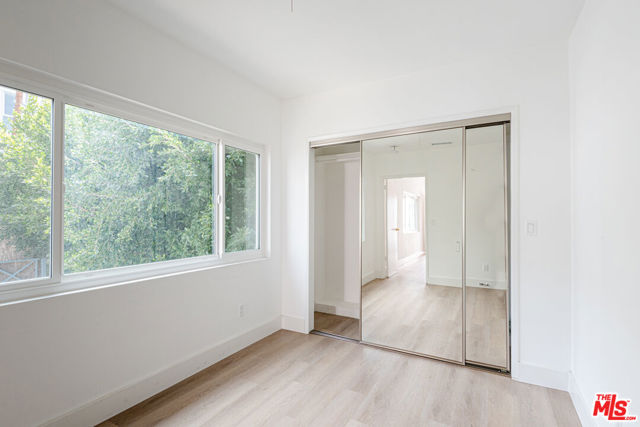 1040 N Crescent Heights Boulevard, Los Angeles CA: https://media.crmls.org/mediaz/71d4a74d-8cc8-4c09-bef6-43a99fbf05c8.jpg