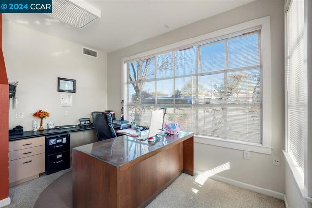 Image 4 of 26 For 815 San Pablo Ave