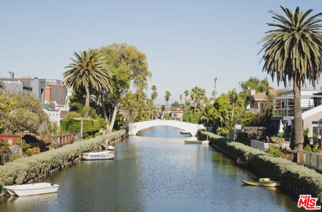 3000 Grand Canal, Venice, California 90291, ,Multi-Family,For Sale,Grand Canal,24415065