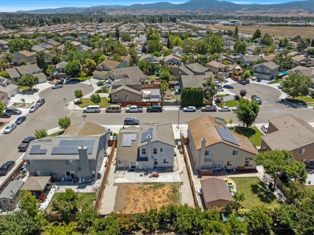 730 Marseille Drive, Hollister CA: https://media.crmls.org/mediaz/71d6635f-1211-4795-b0eb-3904e86fadc5.jpg