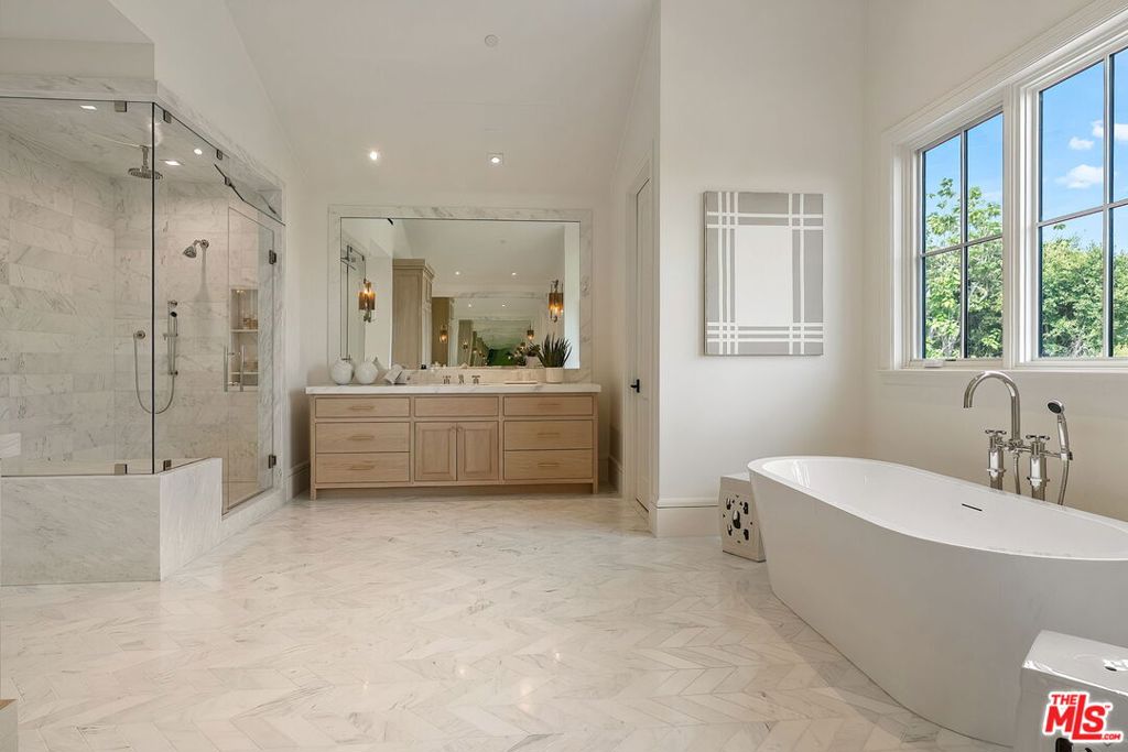 MLS #26668443 image #21