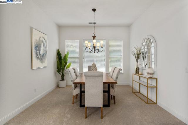 1123 Burghley Ln, Brentwood CA: https://media.crmls.org/mediaz/71d70f8b-4f0e-46b1-9b46-8c011b345562.jpg